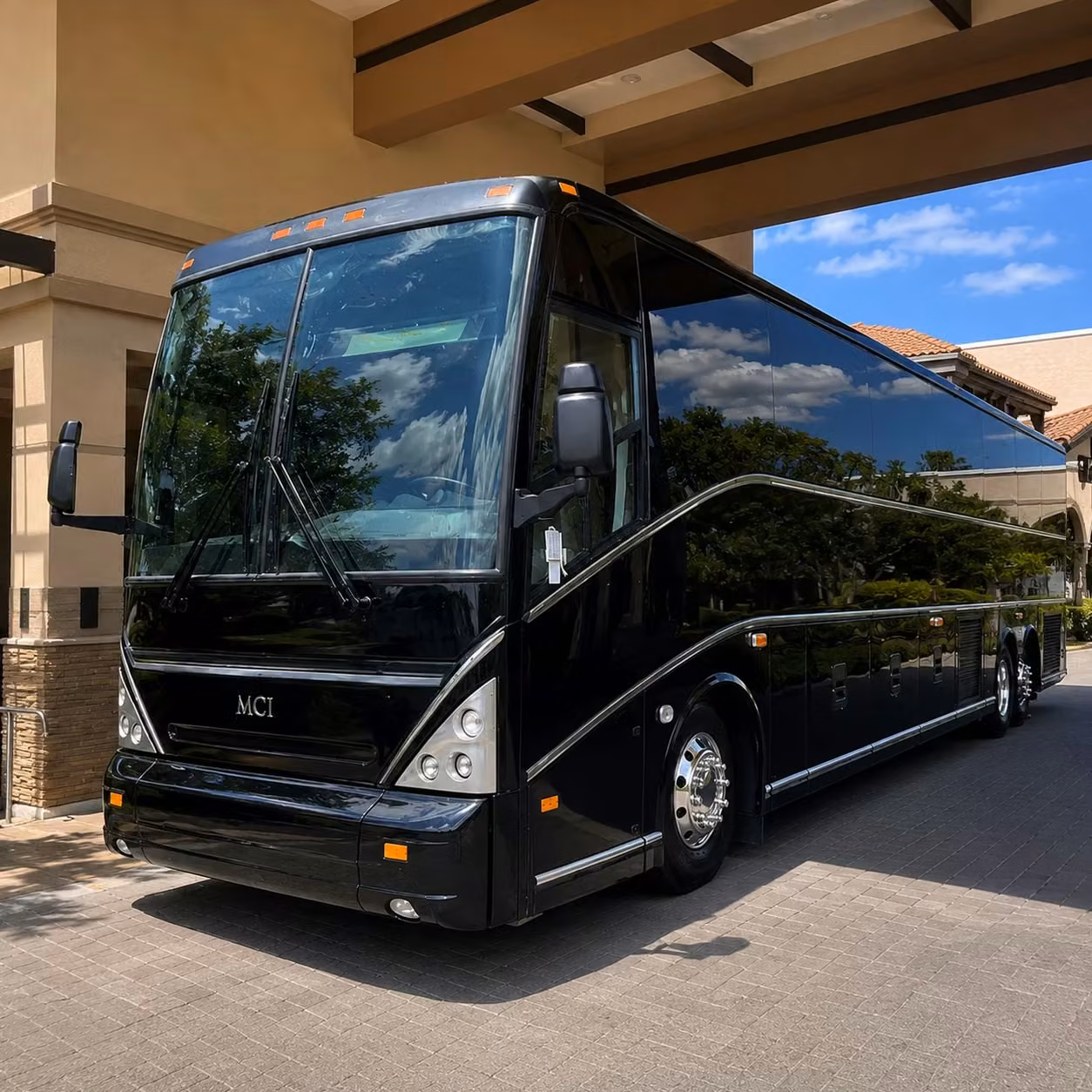 charterbusrentalsantaclaraca com makes it easy to turn concert night into an all night experience
