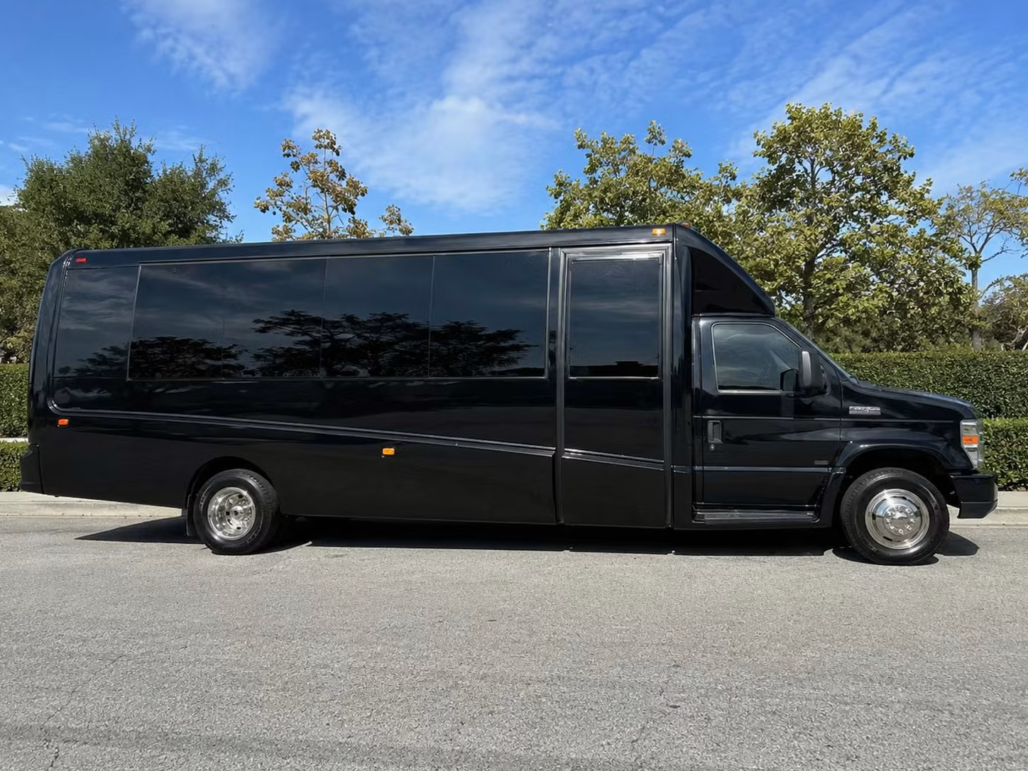 minibus rentals for santa clara university broncos athletic events