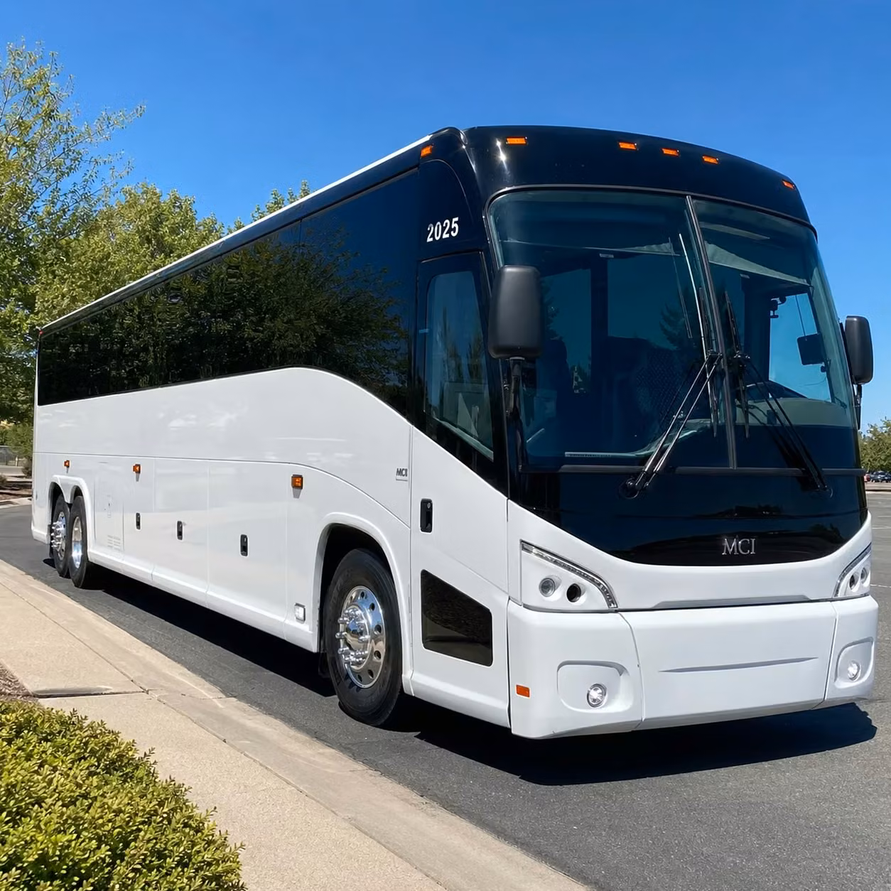 multi day bus rentals for santa clara groups traveling to northern california and the pacific northwest